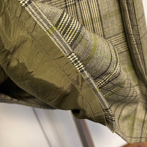 Vintage Burberry Checkered pleated Pencil Skirt in Olive and Beige 8 - Picture 7 of 12